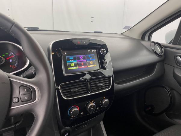 Vente en ligne Renault Clio 4 Clio dCi 75 E6C au prix de 12 290 €