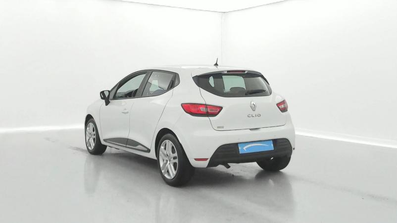 Vente en ligne Renault Clio 4 Clio dCi 75 E6C au prix de 12 290 €