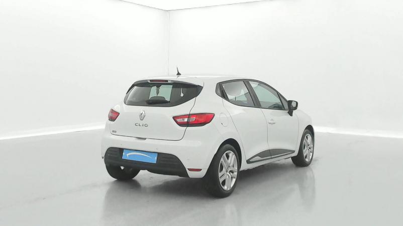 Vente en ligne Renault Clio 4 Clio dCi 75 E6C au prix de 12 290 €