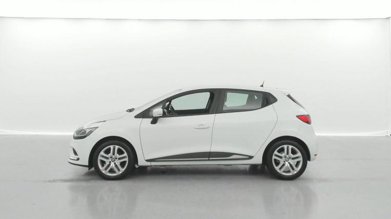 Vente en ligne Renault Clio 4 Clio dCi 75 E6C au prix de 12 290 €