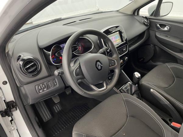 Vente en ligne Renault Clio 4 Clio dCi 90 E6C au prix de 13 490 €