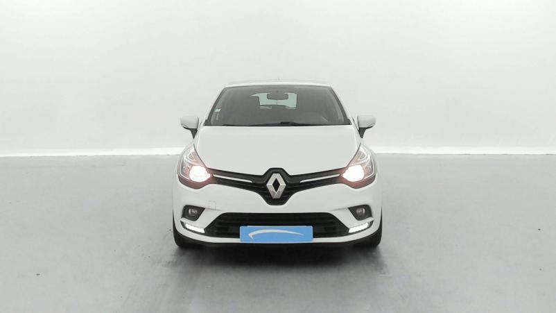 Vente en ligne Renault Clio 4 Clio dCi 90 E6C au prix de 13 490 €