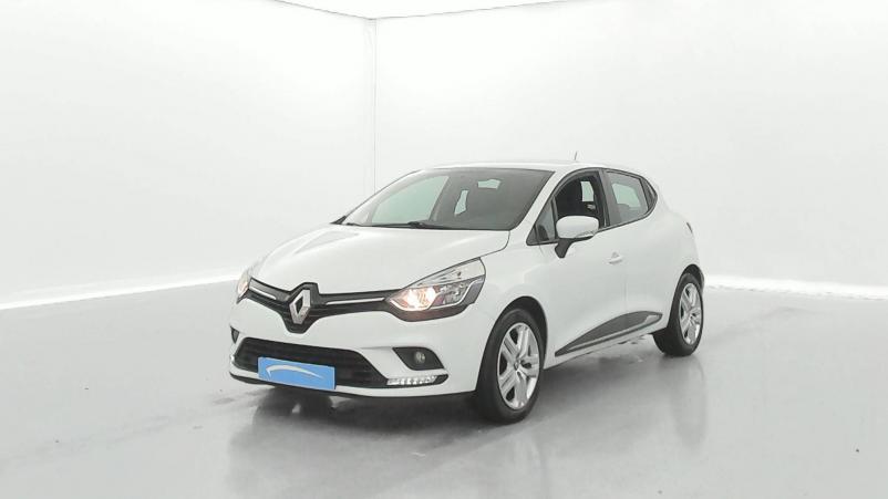 Vente en ligne Renault Clio 4 Clio dCi 90 E6C au prix de 13 490 €