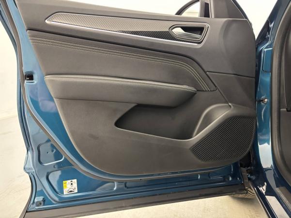 Vente en ligne Renault Arkana  E-Tech hybride 145 - 22 au prix de 23 940 €
