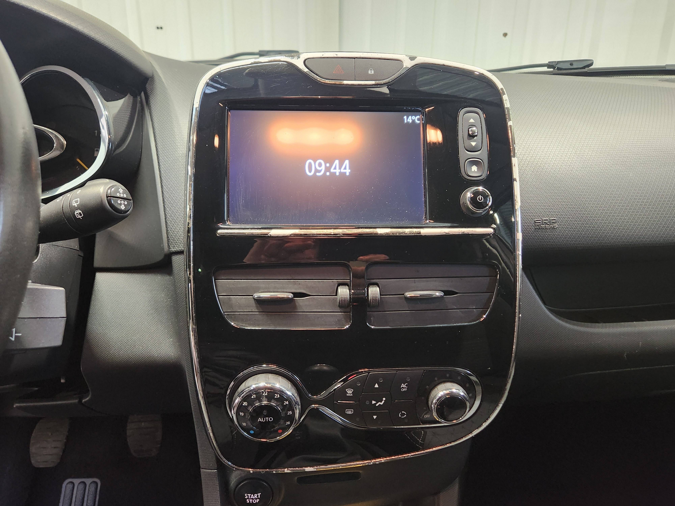 Vente en ligne Renault Clio 4  TCe 90 Energy eco2 au prix de 9 890 €