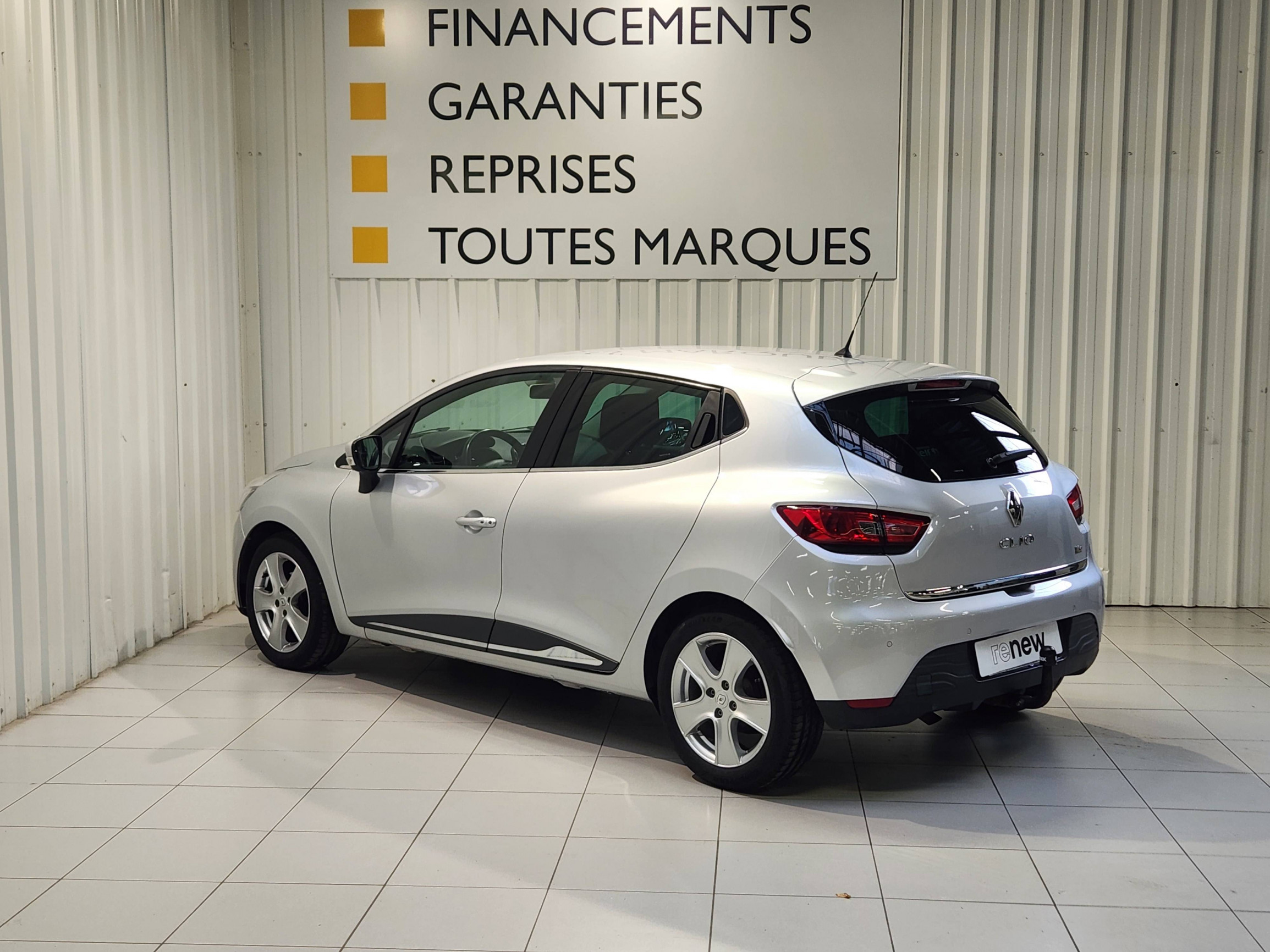 Vente en ligne Renault Clio 4  TCe 90 Energy eco2 au prix de 9 890 €