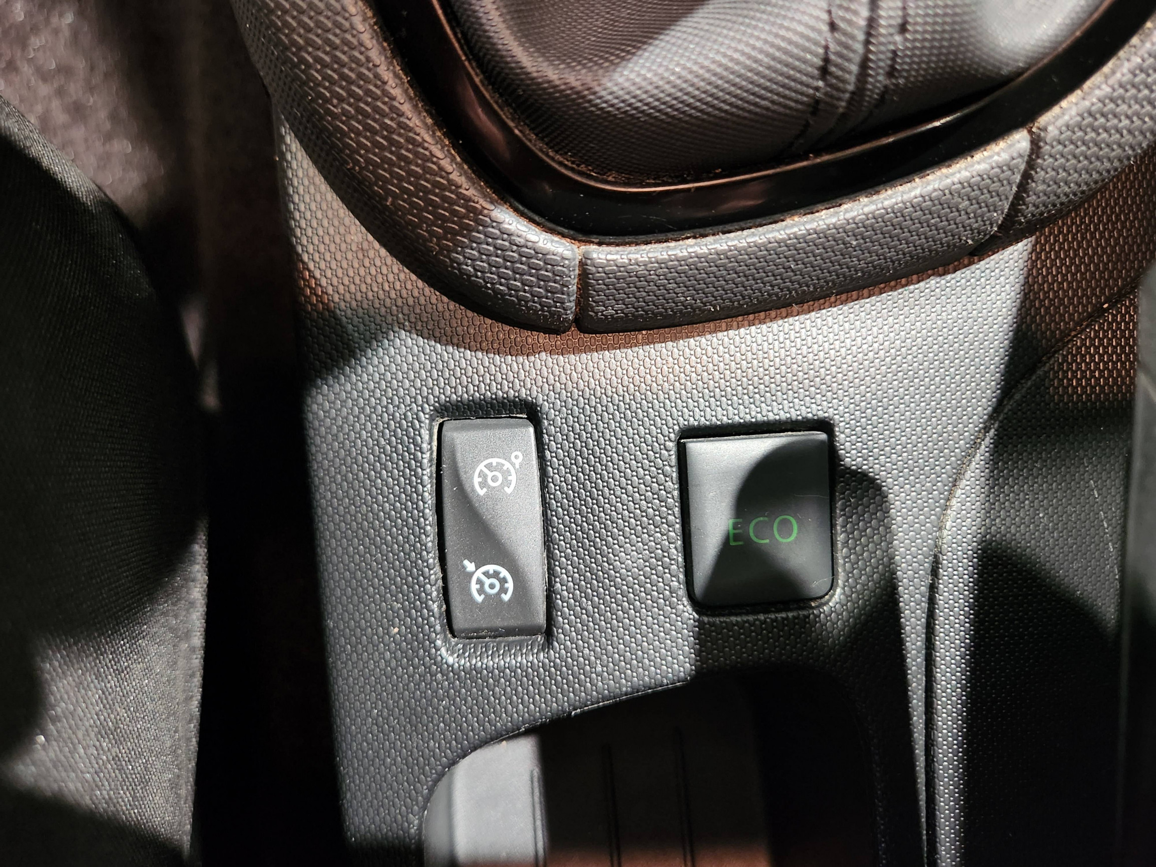 Vente en ligne Renault Clio 4  TCe 90 Energy eco2 au prix de 9 890 €