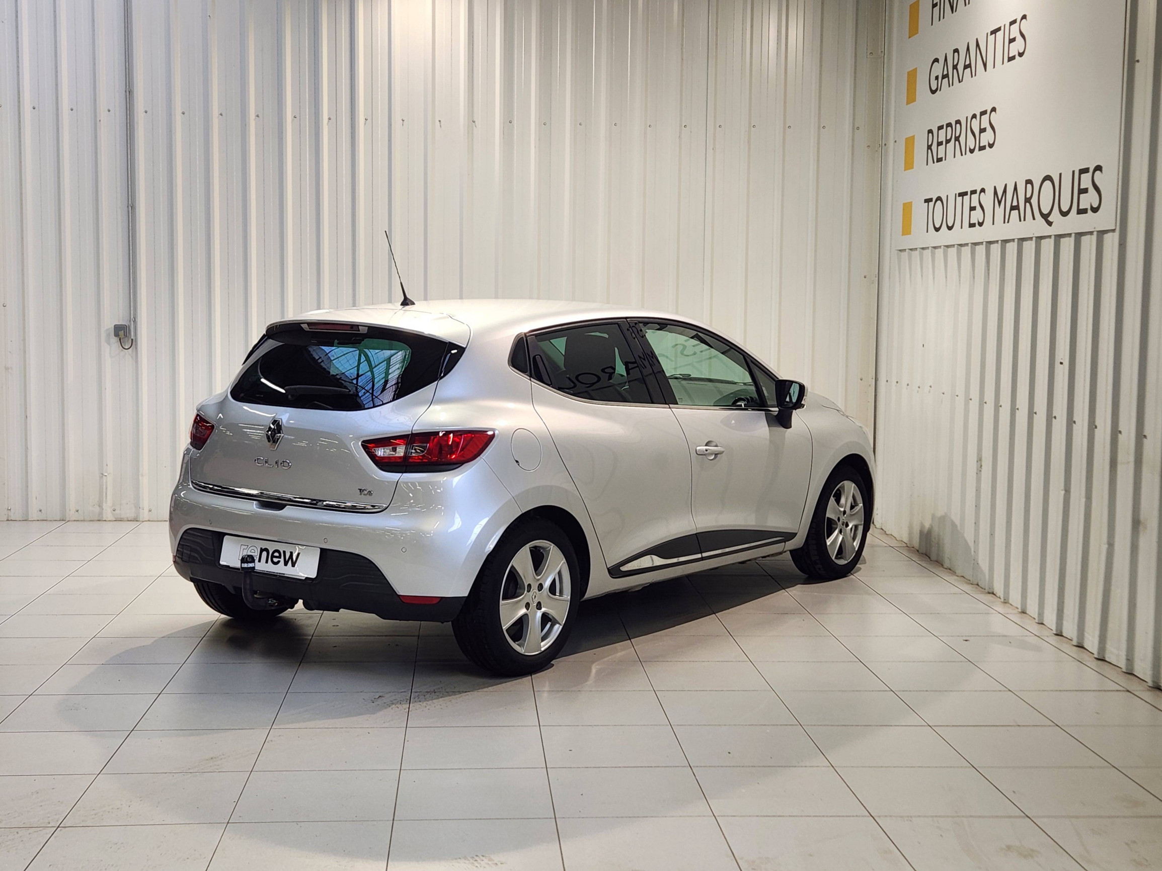 Vente en ligne Renault Clio 4  TCe 90 Energy eco2 au prix de 9 890 €
