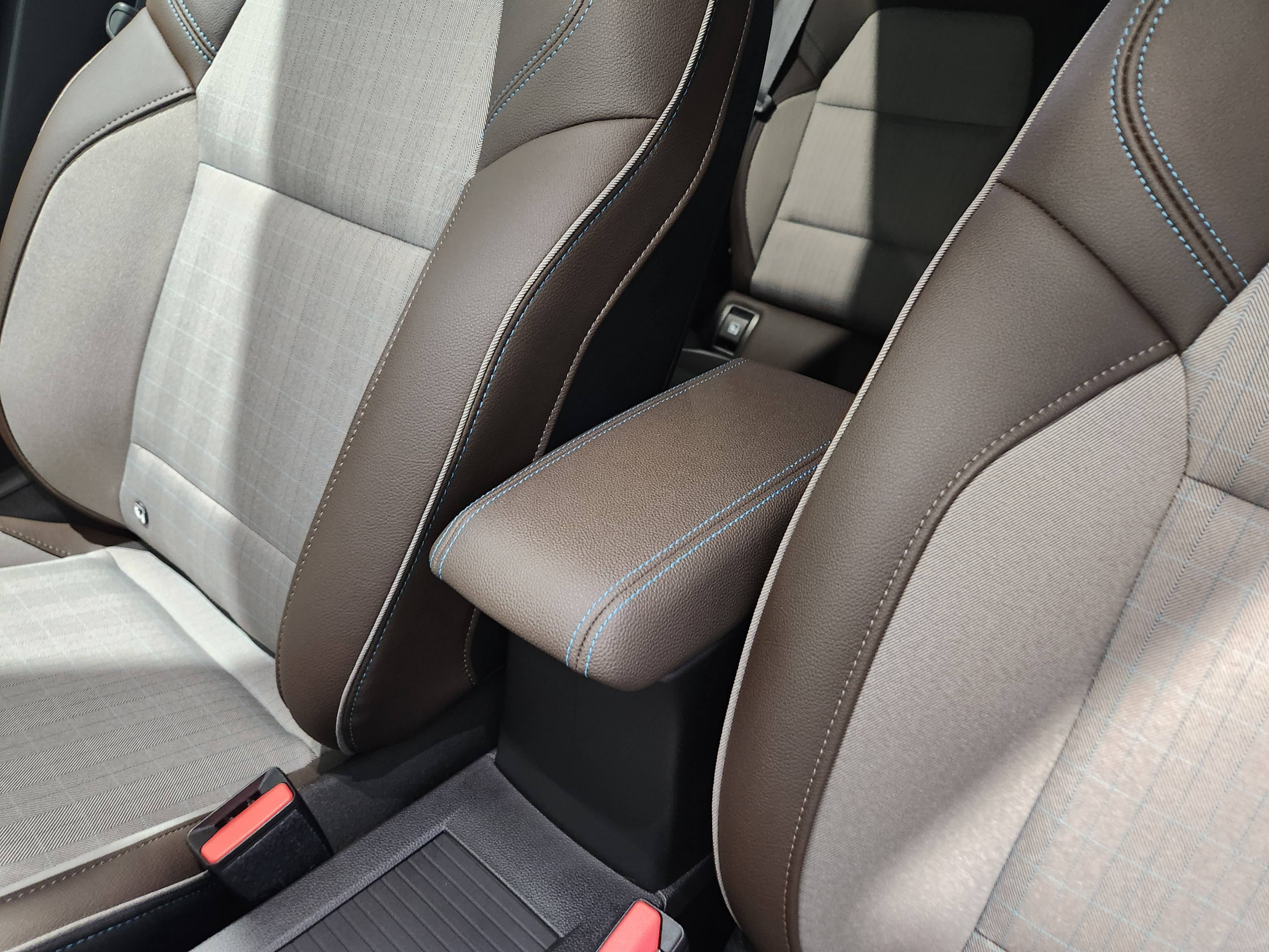 Vente en ligne Renault Clio 5 Clio TCe 130 EDC FAP au prix de 18 940 €