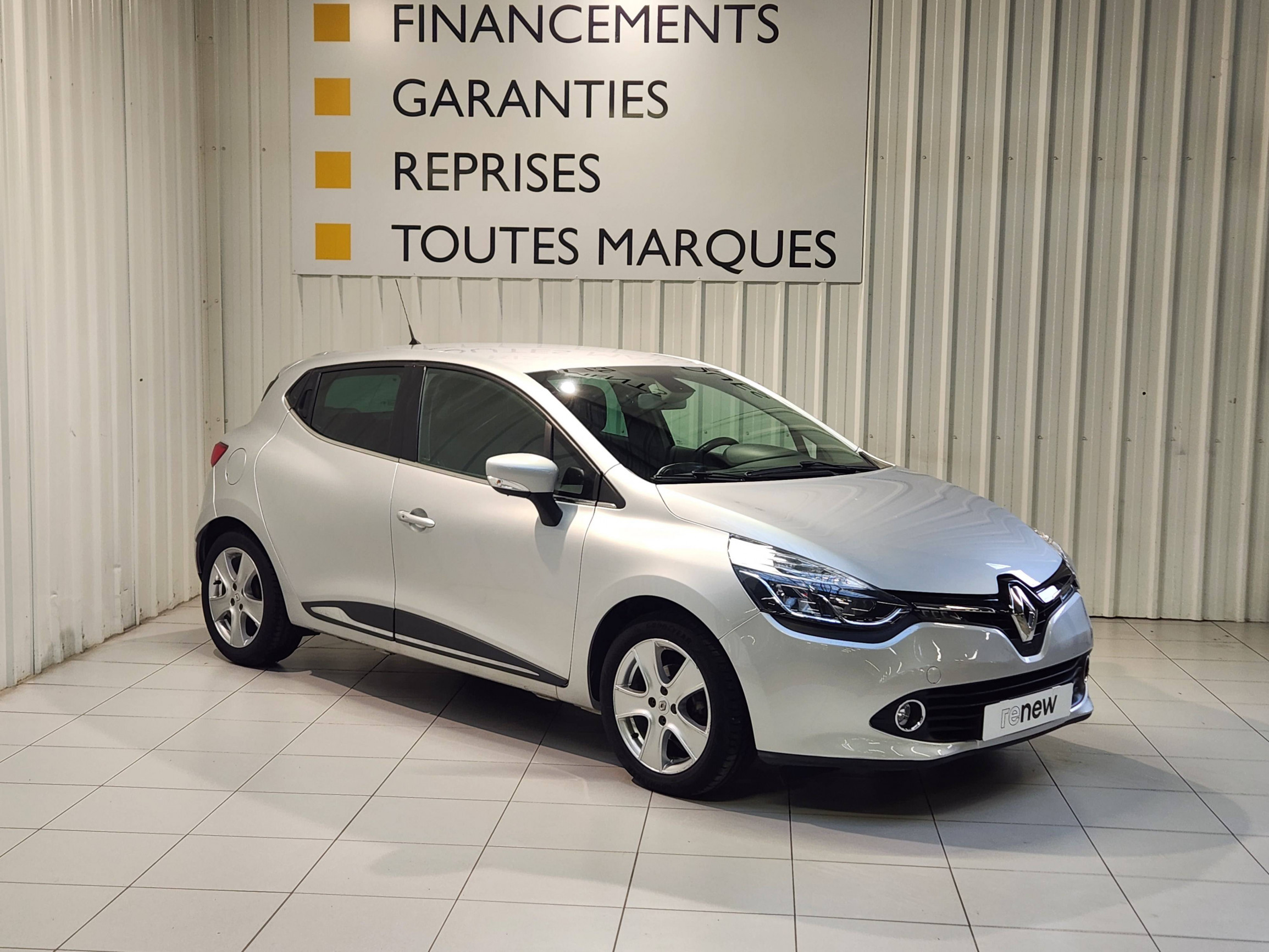 Vente en ligne Renault Clio 4  TCe 90 Energy eco2 au prix de 9 890 €