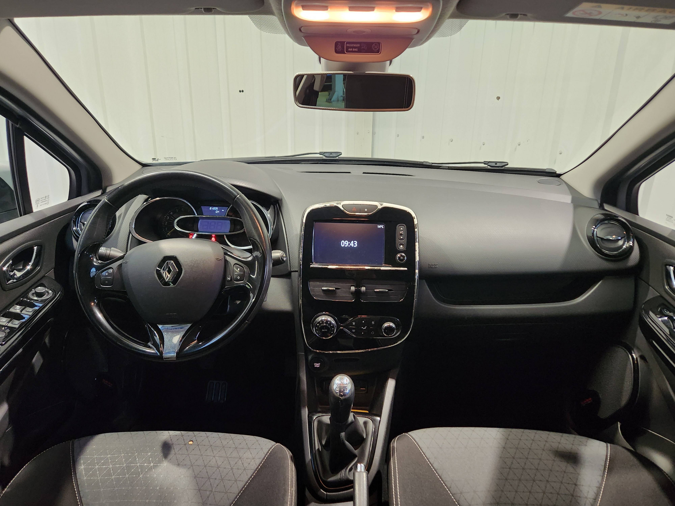 Vente en ligne Renault Clio 4  TCe 90 Energy eco2 au prix de 9 890 €