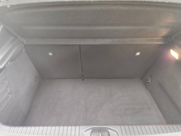 Vente en ligne Renault Clio 5 Clio E-Tech 140 au prix de 17 999 €