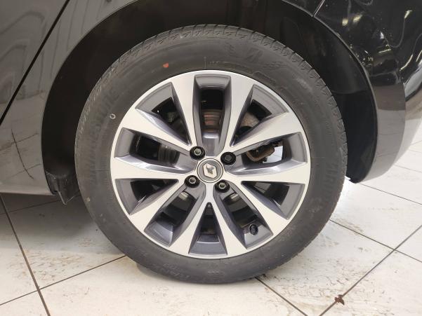 Vente en ligne Renault Clio 5 Clio E-Tech 140 au prix de 17 999 €