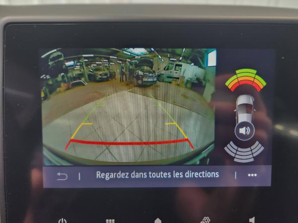 Vente en ligne Renault Clio 5 Clio E-Tech 140 au prix de 17 999 €