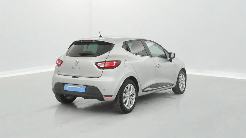 Vente en ligne Renault Clio 4 Clio TCe 90 E6C au prix de 12 999 €