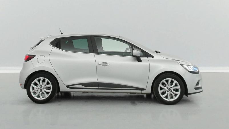 Vente en ligne Renault Clio 4 Clio TCe 90 E6C au prix de 12 999 €