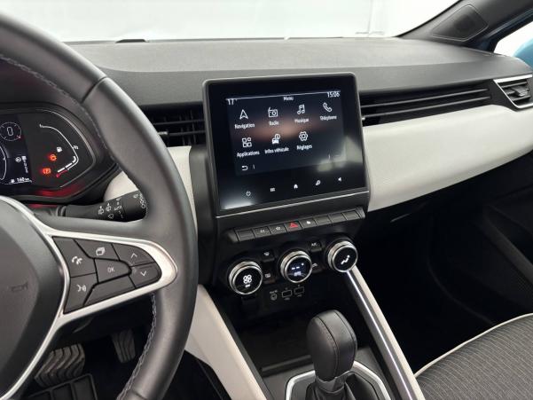 Vente en ligne Renault Clio 5 Clio E-Tech 140 - 21N au prix de 19 499 €