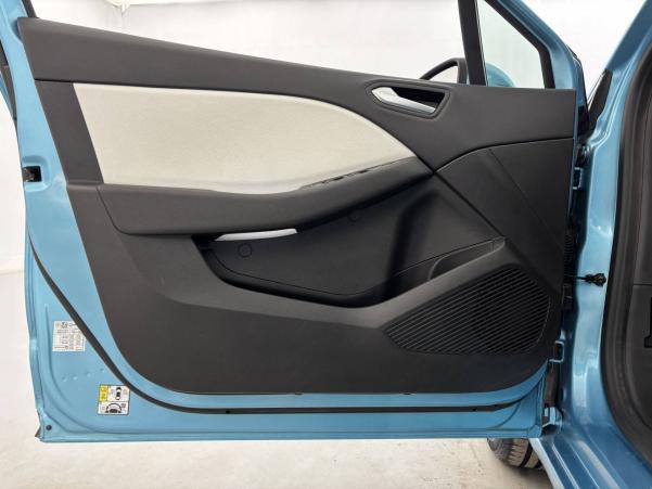 Vente en ligne Renault Clio 5 Clio E-Tech 140 - 21N au prix de 19 499 €