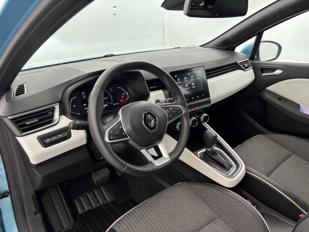 Vente en ligne Renault Clio 5 Clio E-Tech 140 - 21N au prix de 19 499 €