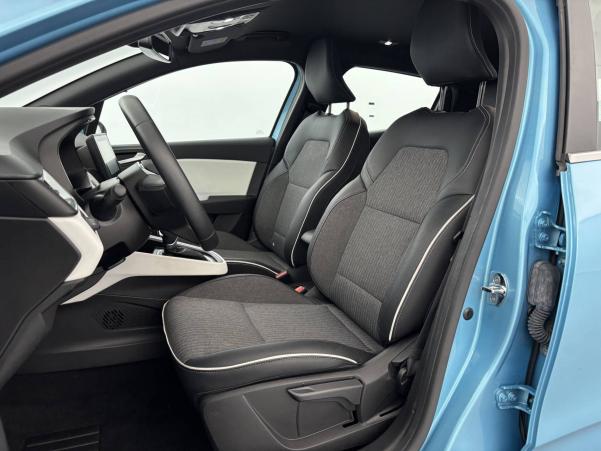 Vente en ligne Renault Clio 5 Clio E-Tech 140 - 21N au prix de 19 499 €