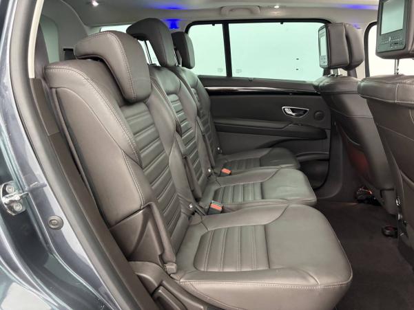 Vente en ligne Renault Espace 5 Espace dCi 160 Energy Twin Turbo au prix de 19 499 €