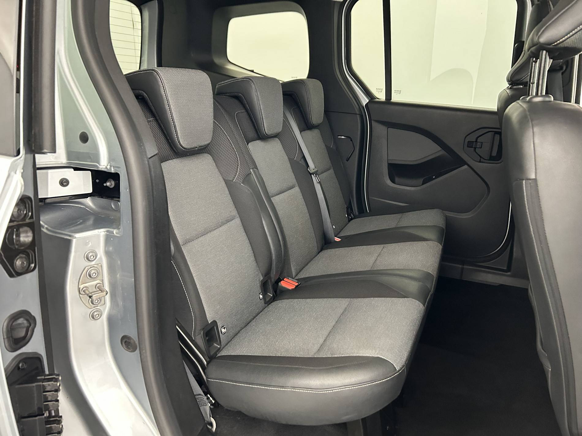 Vente en ligne Renault Kangoo  Blue dCi 95 au prix de 21 499 €