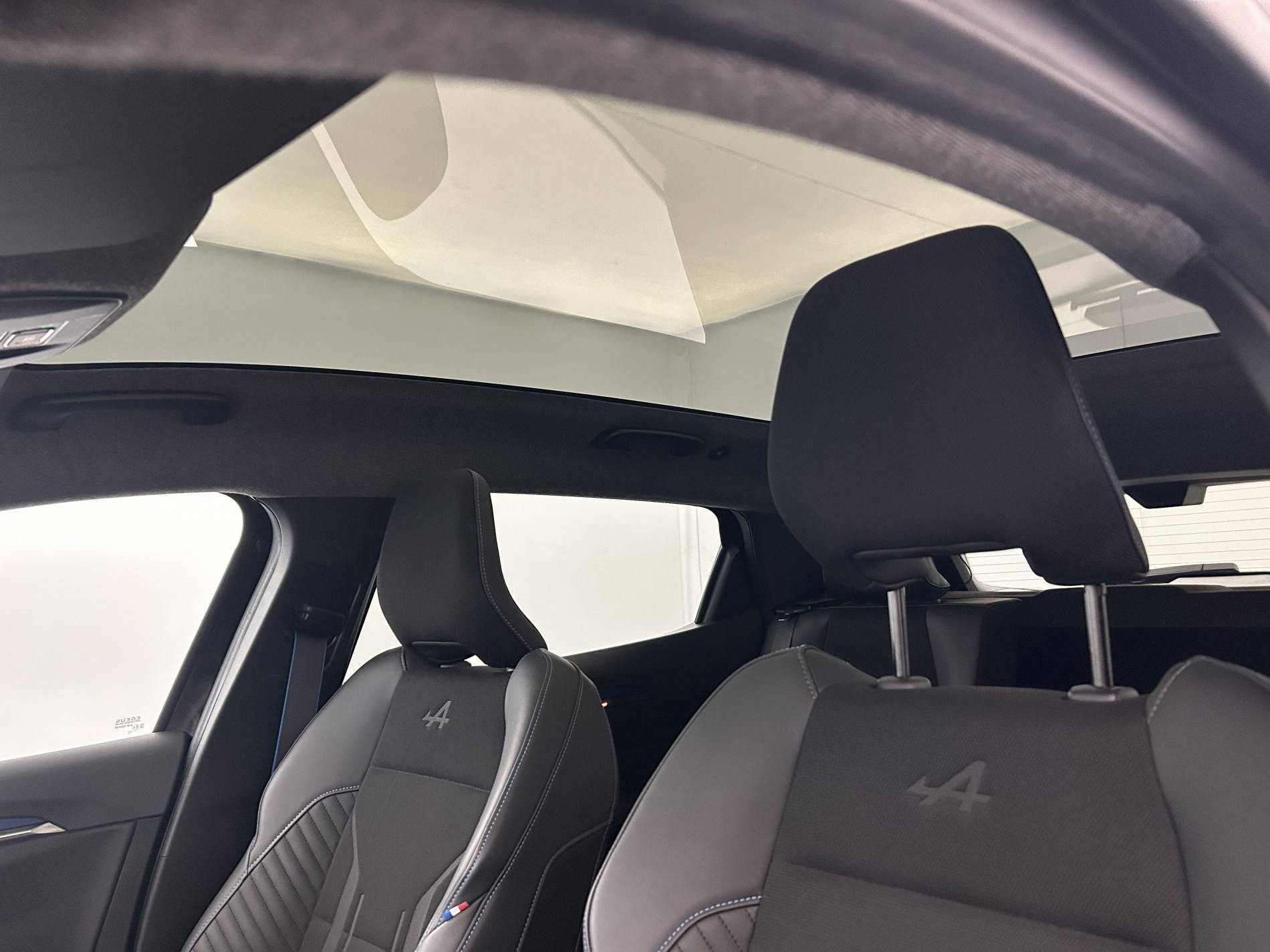 Vente en ligne Renault Scenic E-Tech  220 ch grande autonomie au prix de 42 499 €