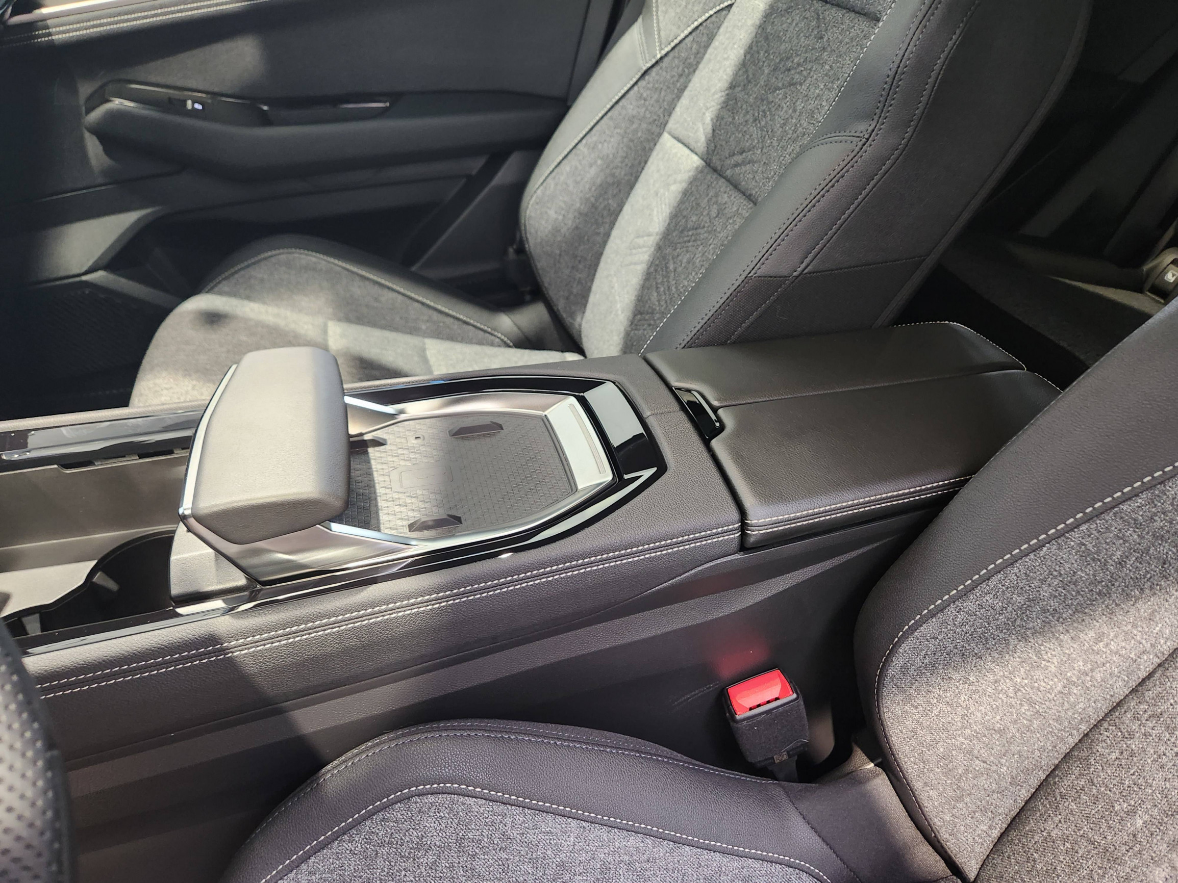 Vente en ligne Renault Austral  full hybrid E-Tech 200 ch au prix de 37 990 €