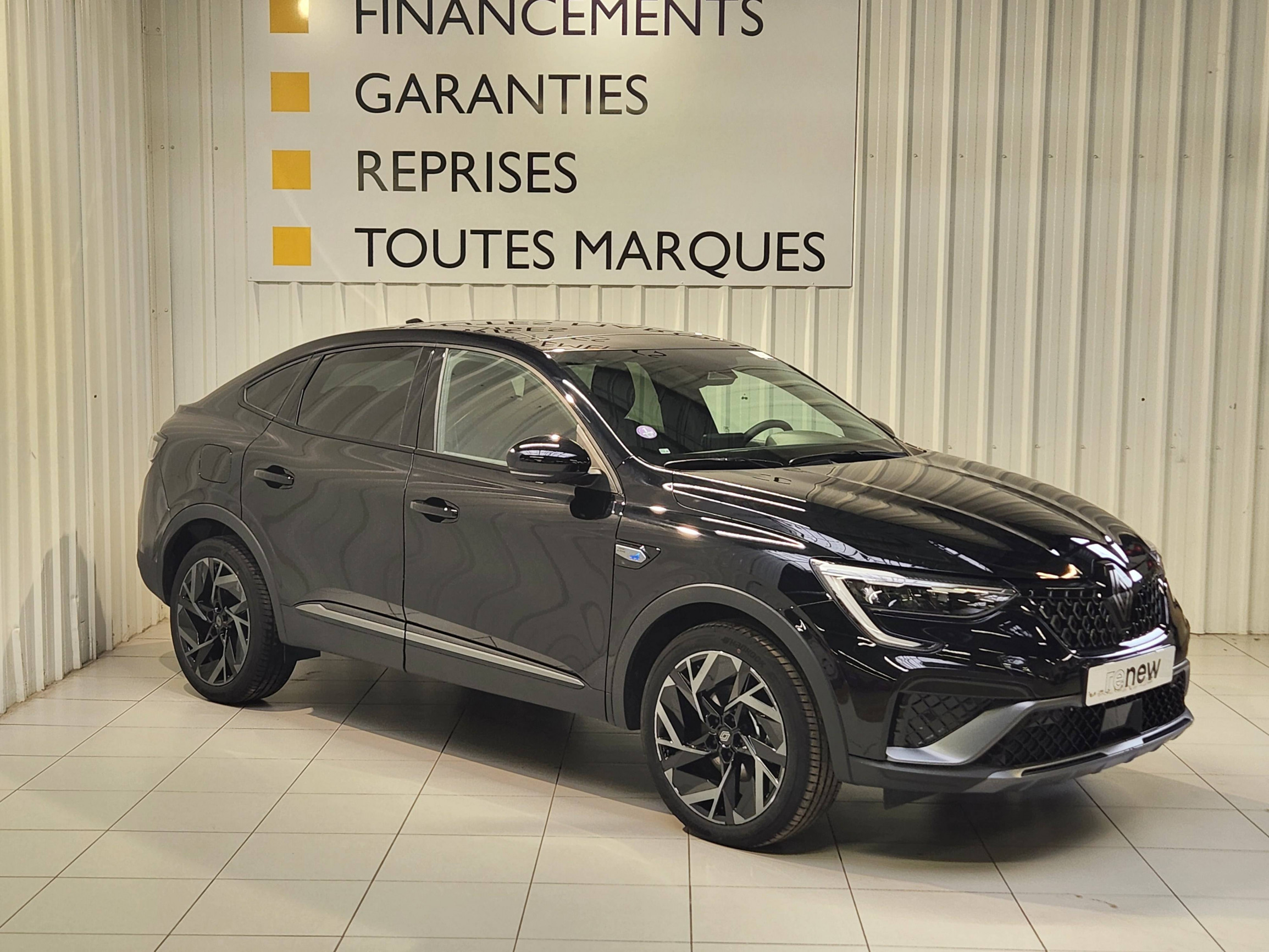 Vente en ligne Renault Arkana  E-Tech full hybrid 145 GSR2 au prix de 28 990 €