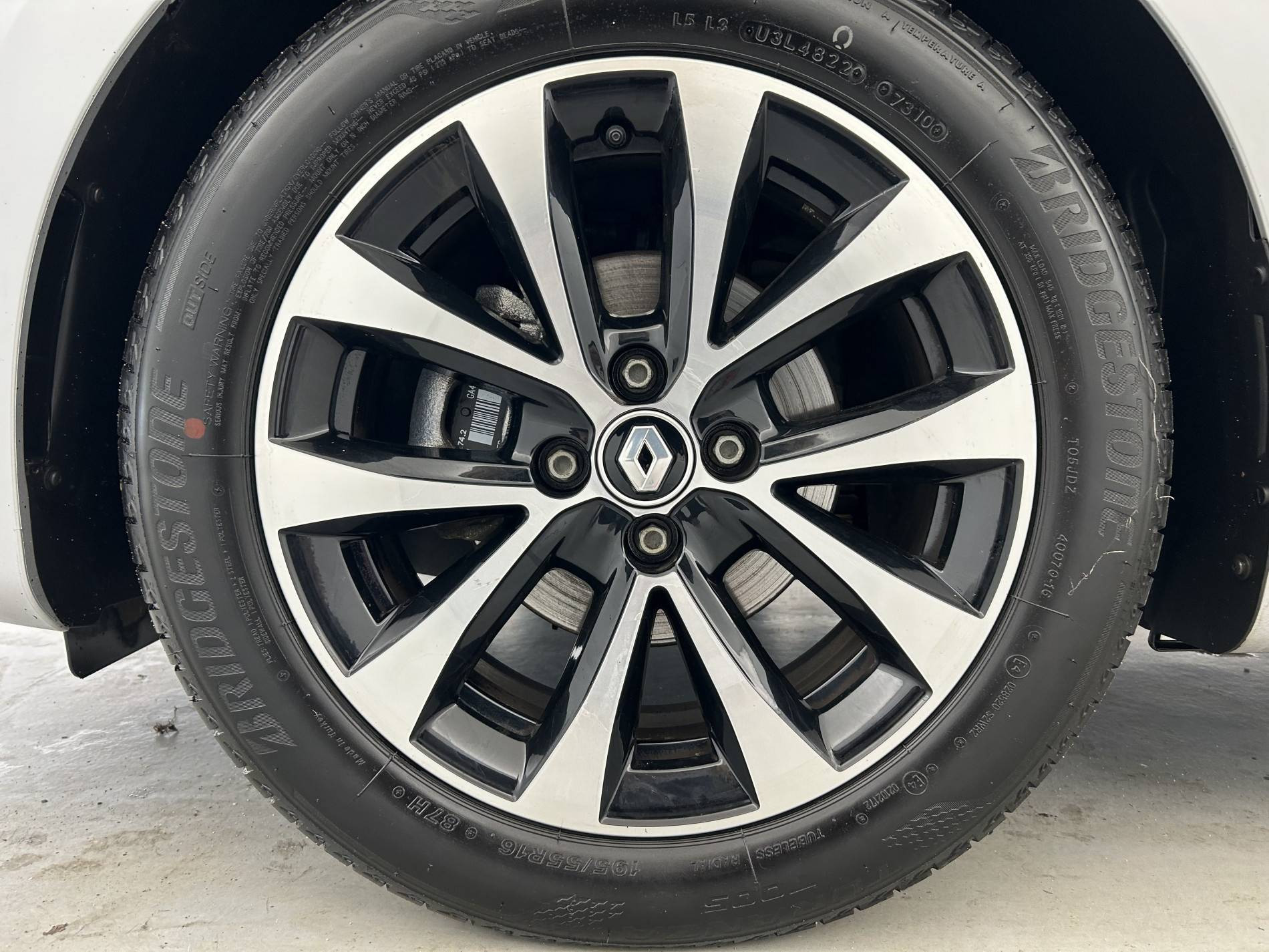 Vente en ligne Renault Clio 5 Clio TCe 90 au prix de 16 790 €