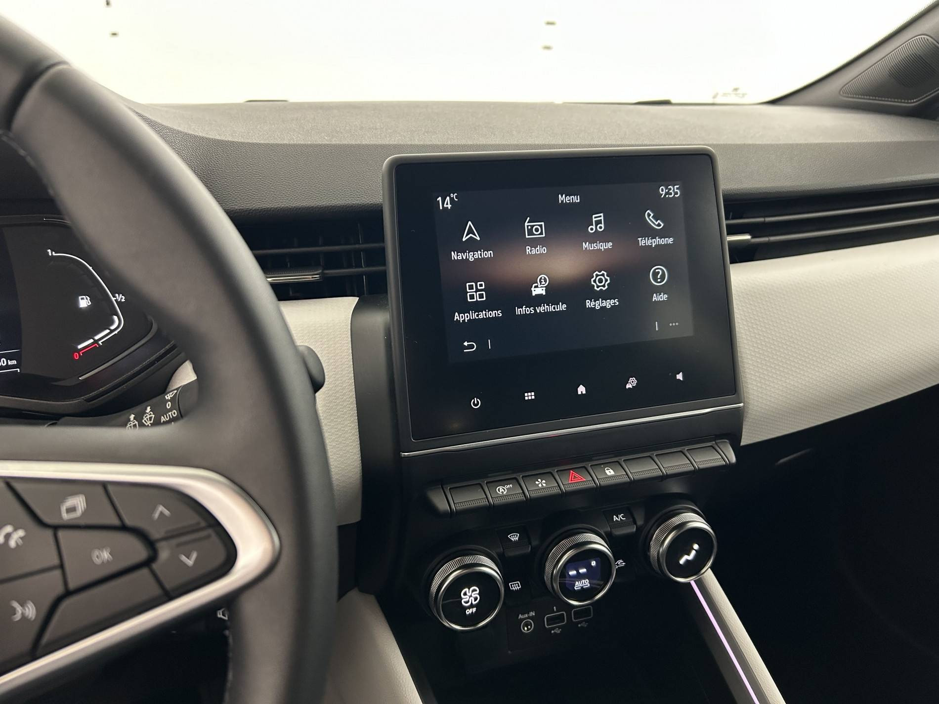 Vente en ligne Renault Clio 5 Clio TCe 90 au prix de 16 790 €