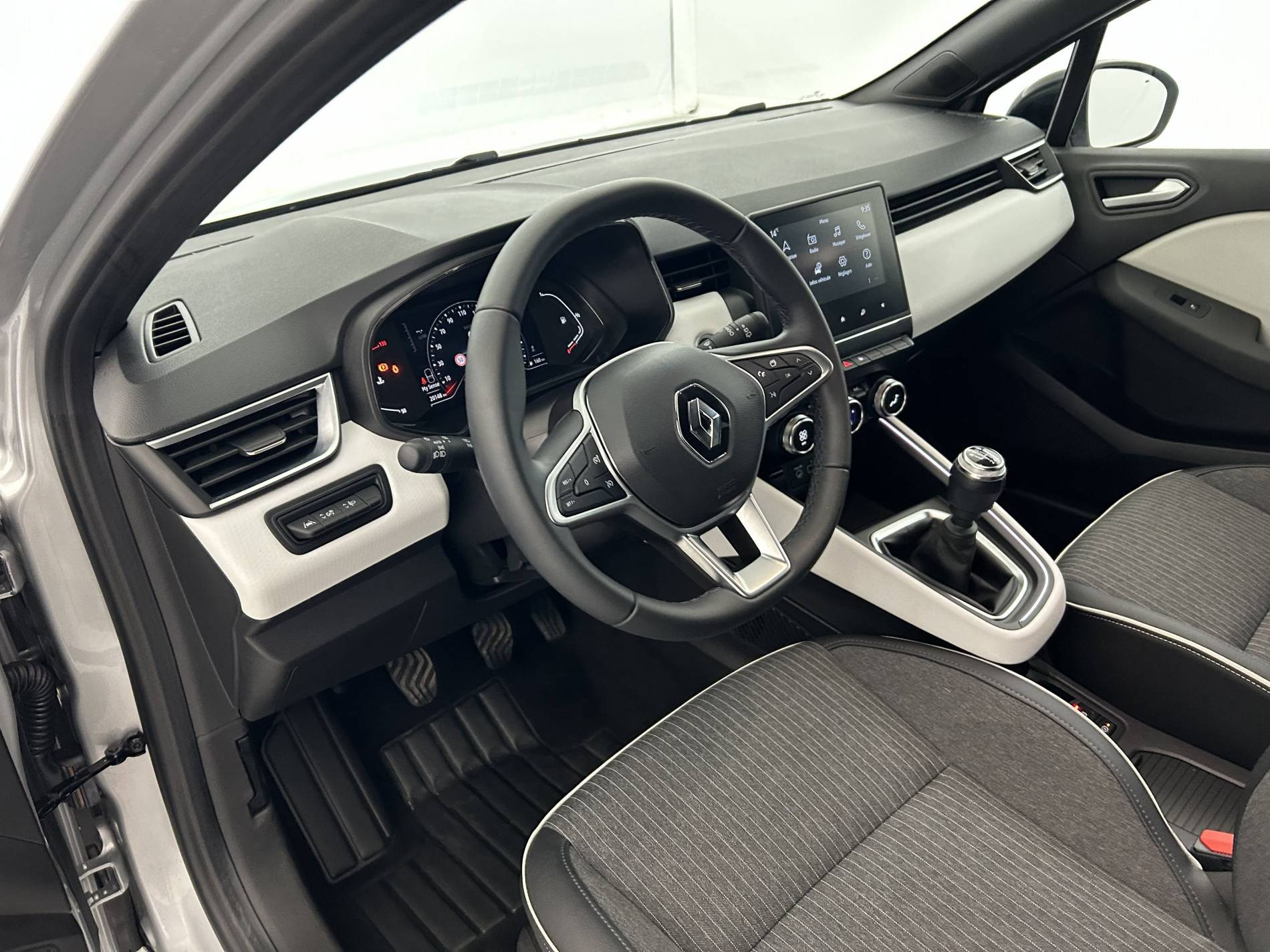 Vente en ligne Renault Clio 5 Clio TCe 90 au prix de 16 790 €