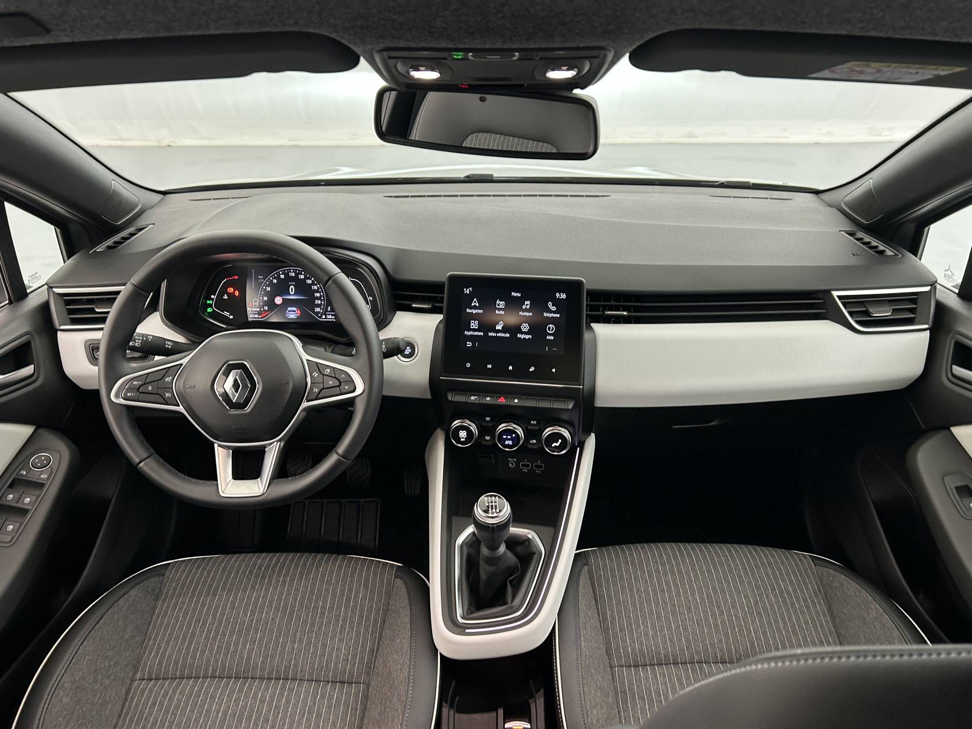 Vente en ligne Renault Clio 5 Clio TCe 90 au prix de 16 790 €