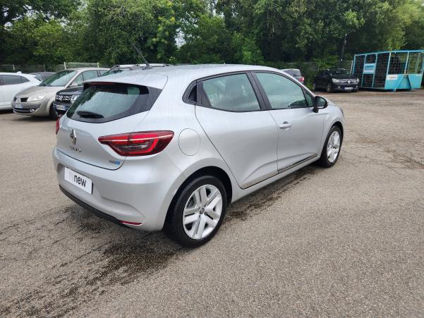 Vente en ligne Renault Clio 5 Clio E-Tech 140 - 21N au prix de 17 499 €