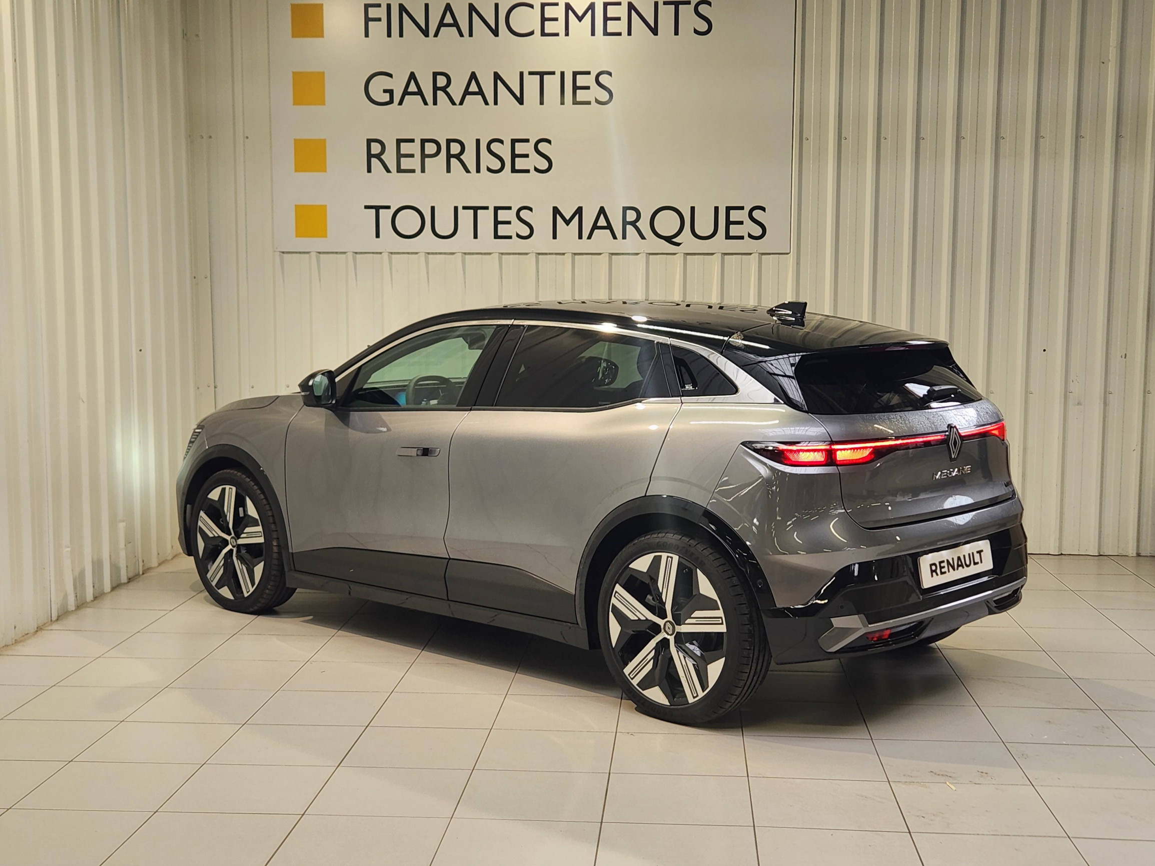 Vente en ligne Renault Megane E-Tech  220 ch autonomie confort GSR2 au prix de 40 990 €