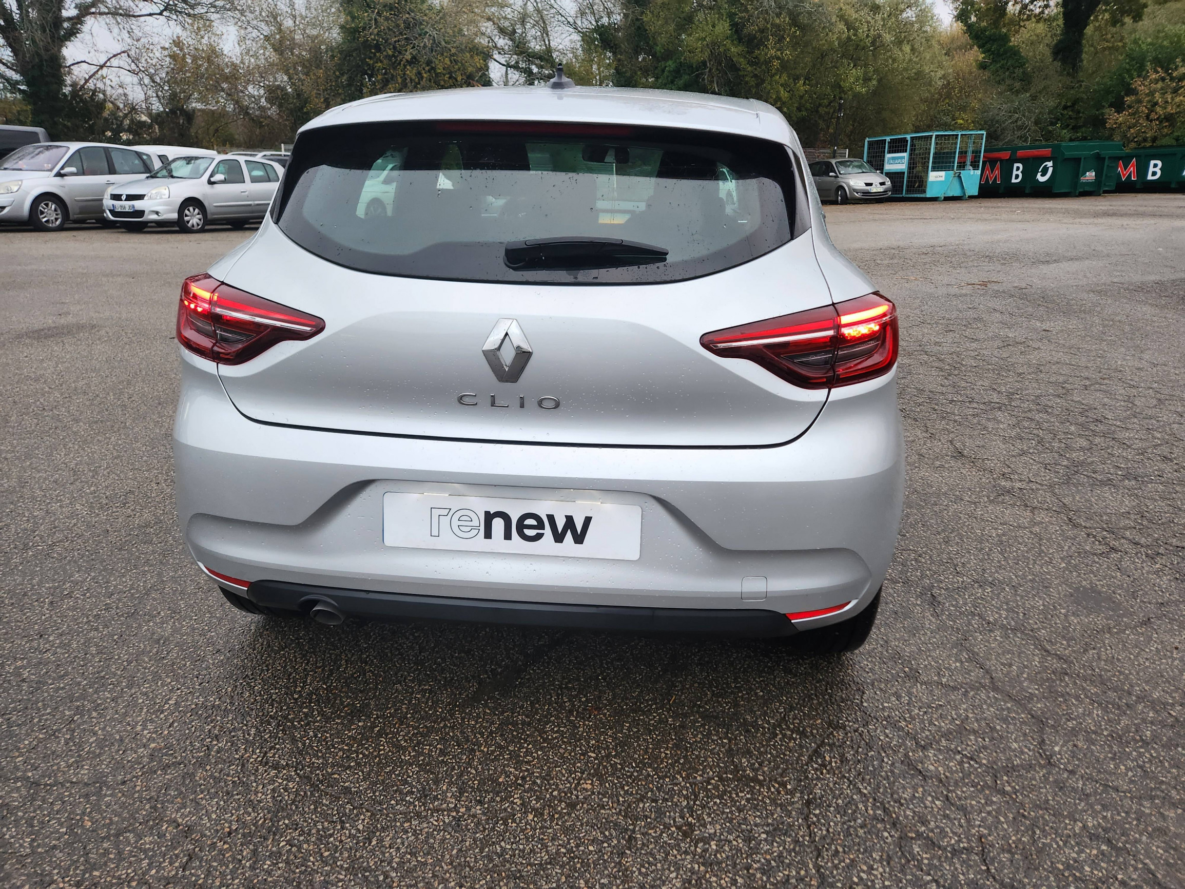 Vente en ligne Renault Clio 5 Clio TCe 90 au prix de 14 999 €