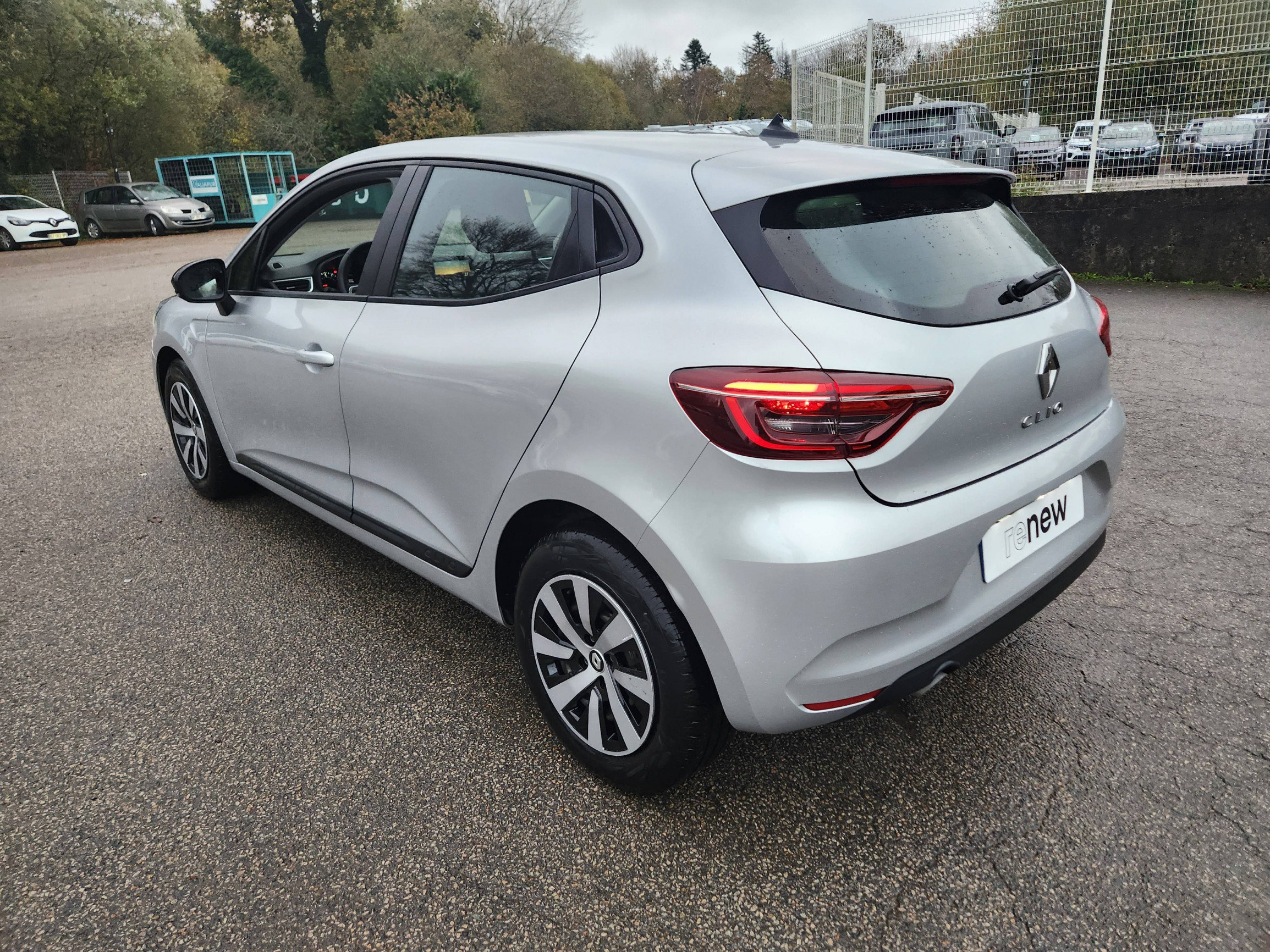 Vente en ligne Renault Clio 5 Clio TCe 90 au prix de 14 999 €