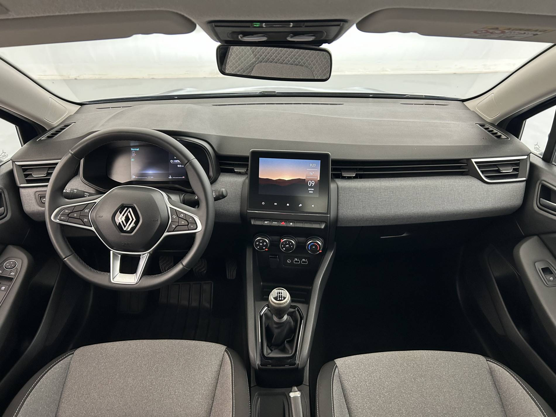Vente en ligne Renault Clio 5 Clio dCi 100 au prix de 15 999 €