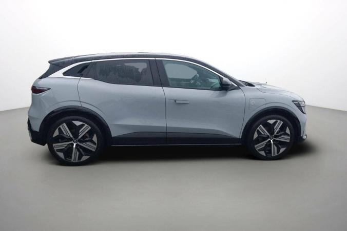 Vente en ligne Renault Megane E-Tech  EV60 220 ch super charge au prix de 24 999 €