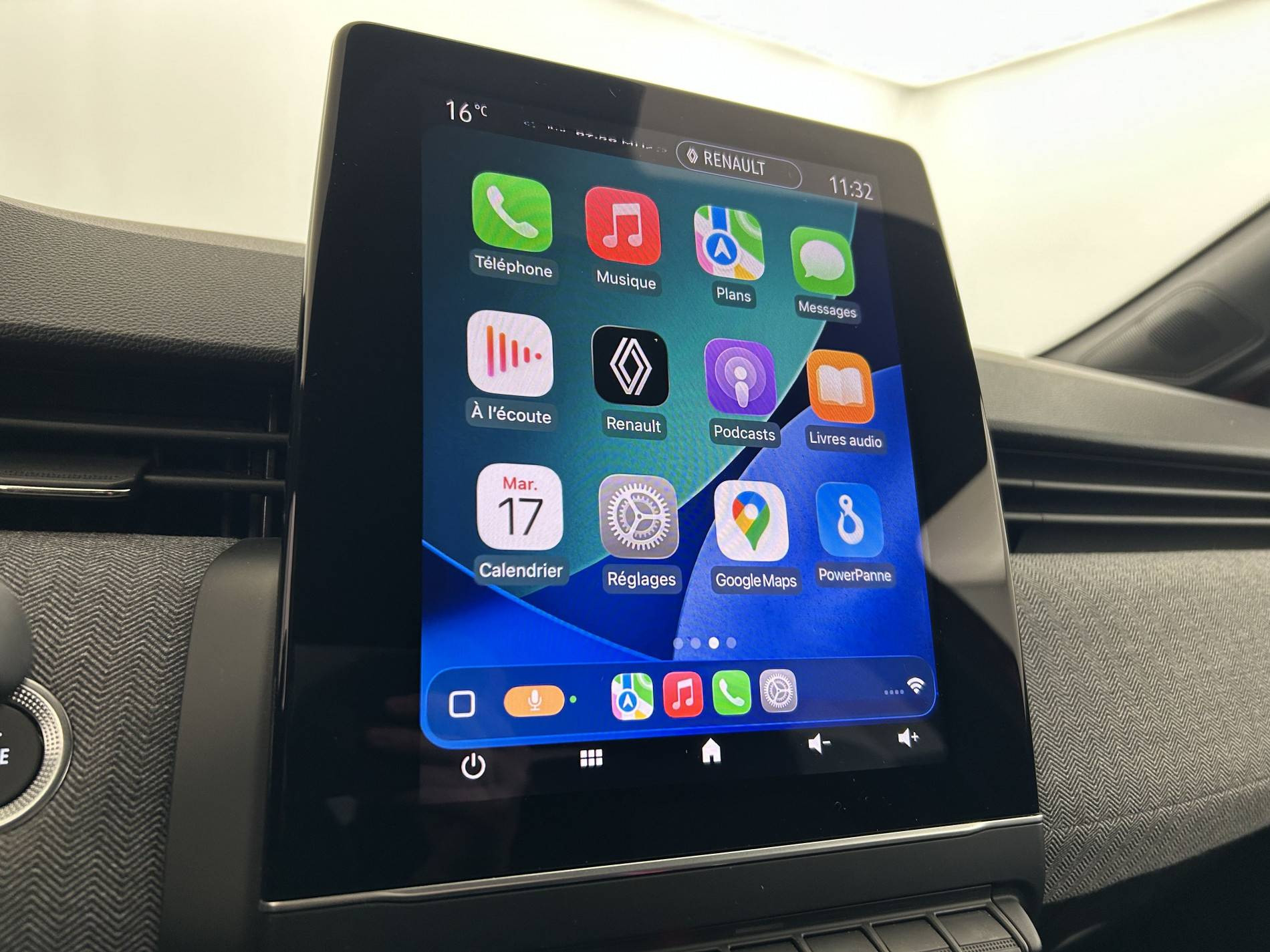 Vente en ligne Renault Clio 5 Clio E-Tech full hybrid 145 ch GSR2 au prix de 22 890 €