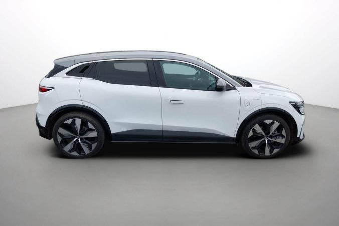 Vente en ligne Renault Megane E-Tech  EV60 220 ch super charge au prix de 26 999 €