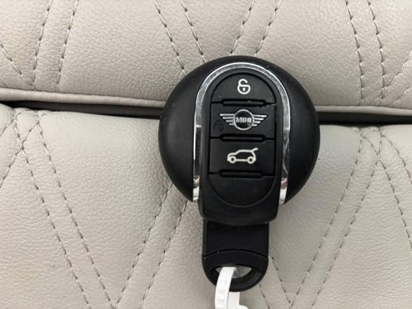 Vente en ligne Mini Mini Hatch 3 Portes Cooper SE 184 ch au prix de 18 890 €
