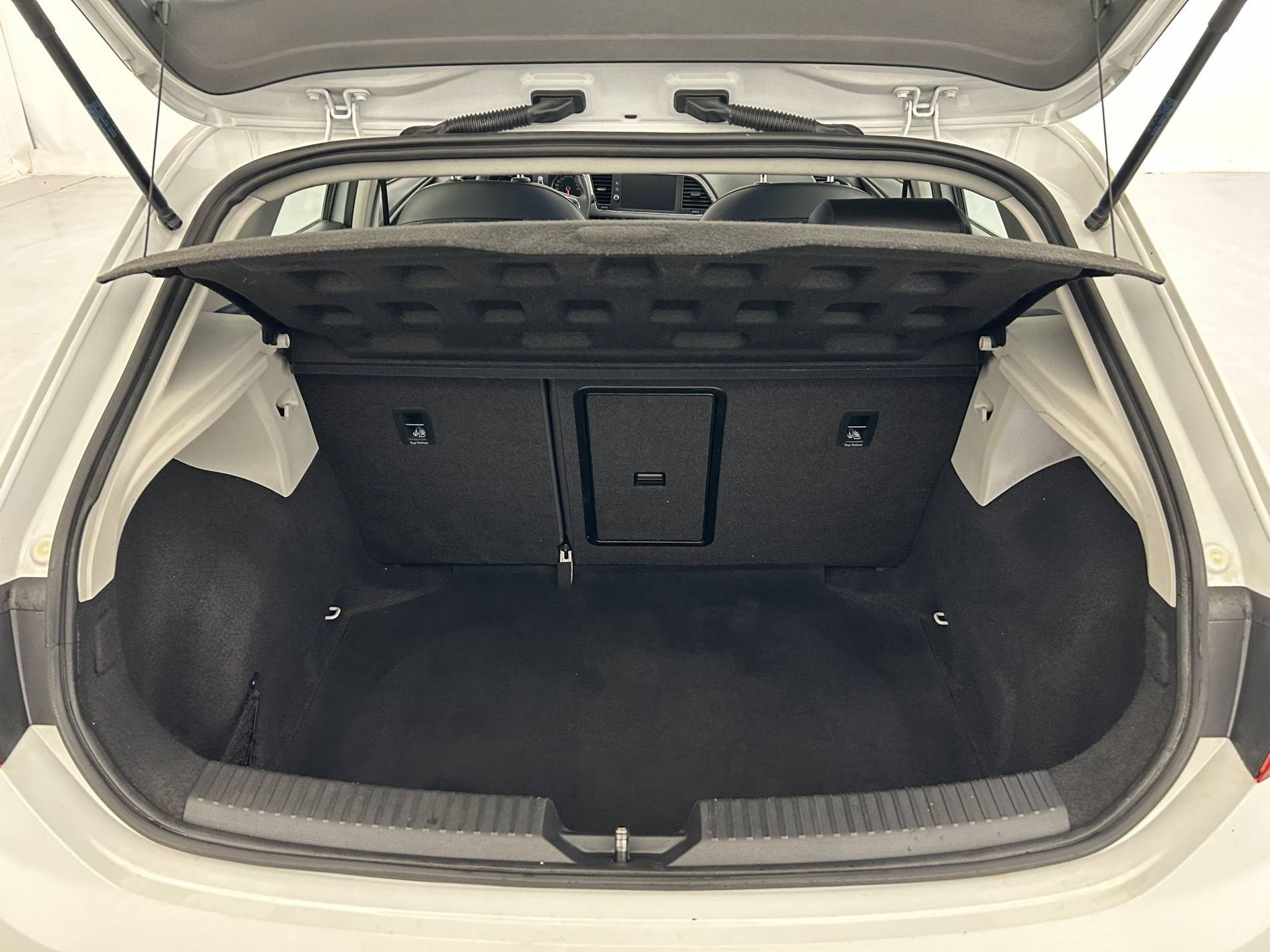 Vente en ligne Seat Leon  1.0 EcoTSI 115 Start/Stop BVM6 au prix de 12 999 €