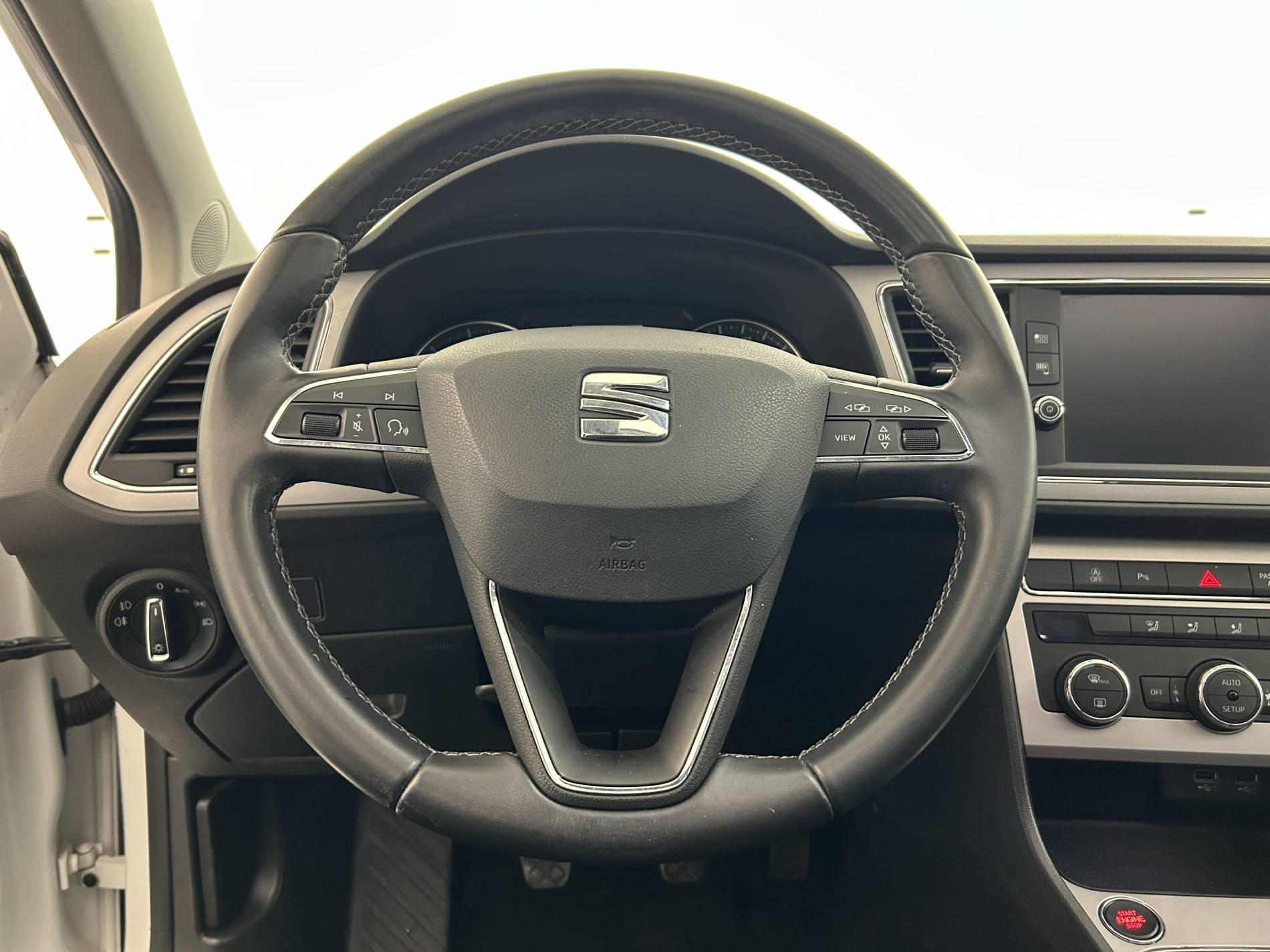 Vente en ligne Seat Leon  1.0 EcoTSI 115 Start/Stop BVM6 au prix de 12 999 €