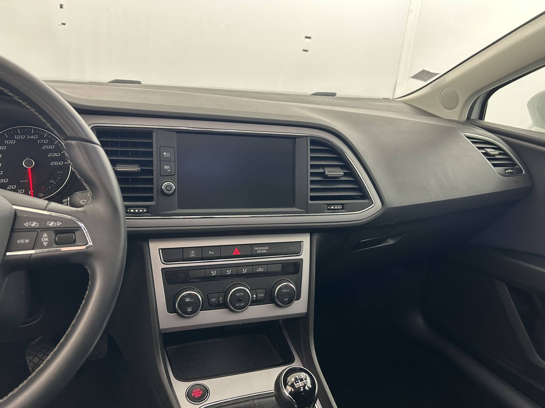 Vente en ligne Seat Leon  1.0 EcoTSI 115 Start/Stop BVM6 au prix de 12 999 €