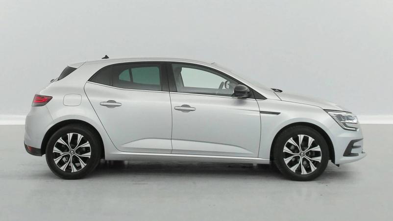 Vente en ligne Renault Megane 4 Mégane IV Berline Blue dCi 115 au prix de 18 299 €