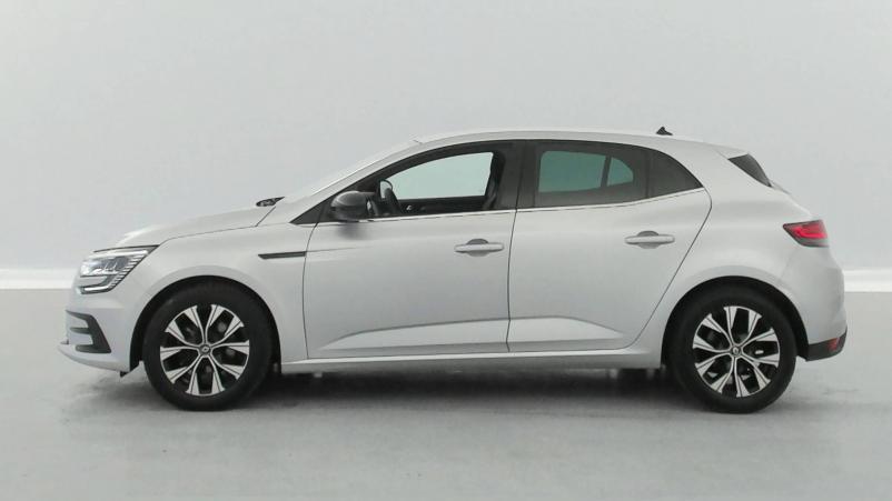 Vente en ligne Renault Megane 4 Mégane IV Berline Blue dCi 115 au prix de 18 299 €