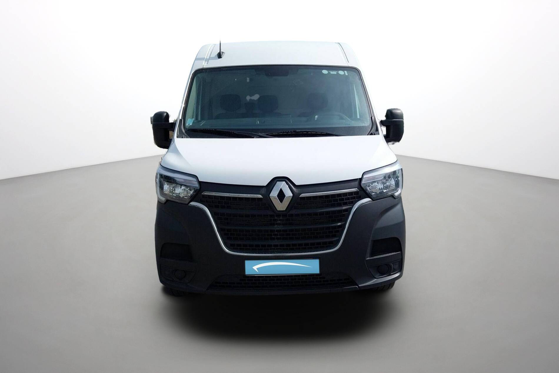 Vente en ligne Renault Master Fourgon MASTER FGN TRAC F3500 L2H2 BLUE DCI 135 au prix de 26 999 €