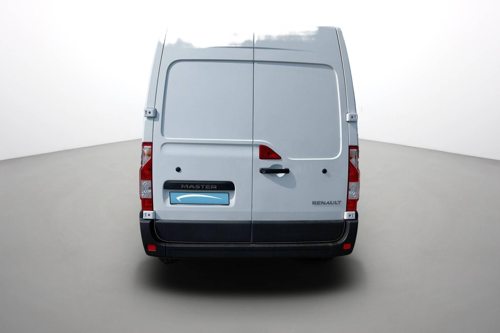 Vente en ligne Renault Master Fourgon MASTER FGN TRAC F3500 L2H2 BLUE DCI 135 au prix de 26 999 €