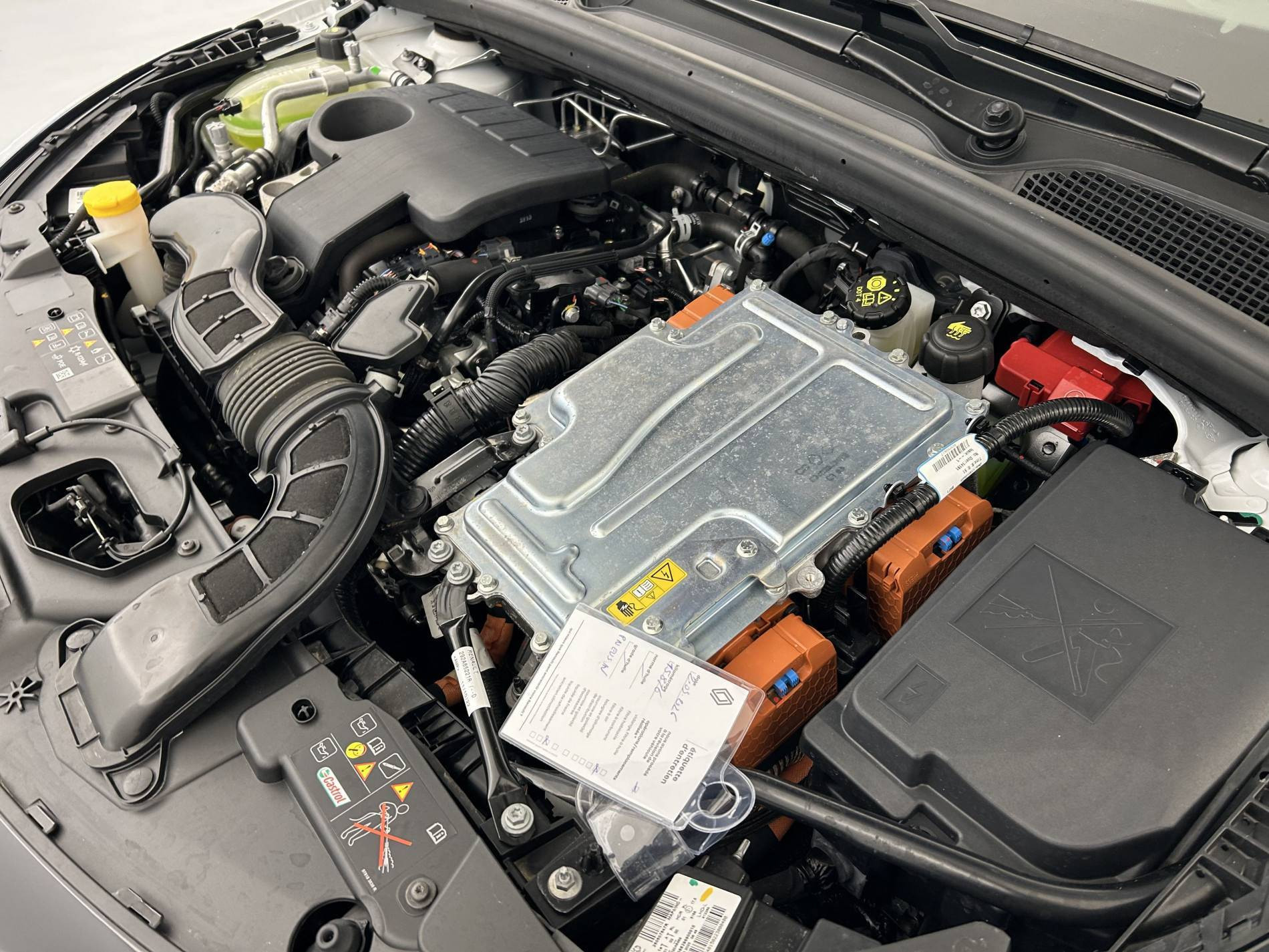 Vente en ligne Renault Clio 5 Clio E-Tech full hybrid 145 au prix de 17 499 €